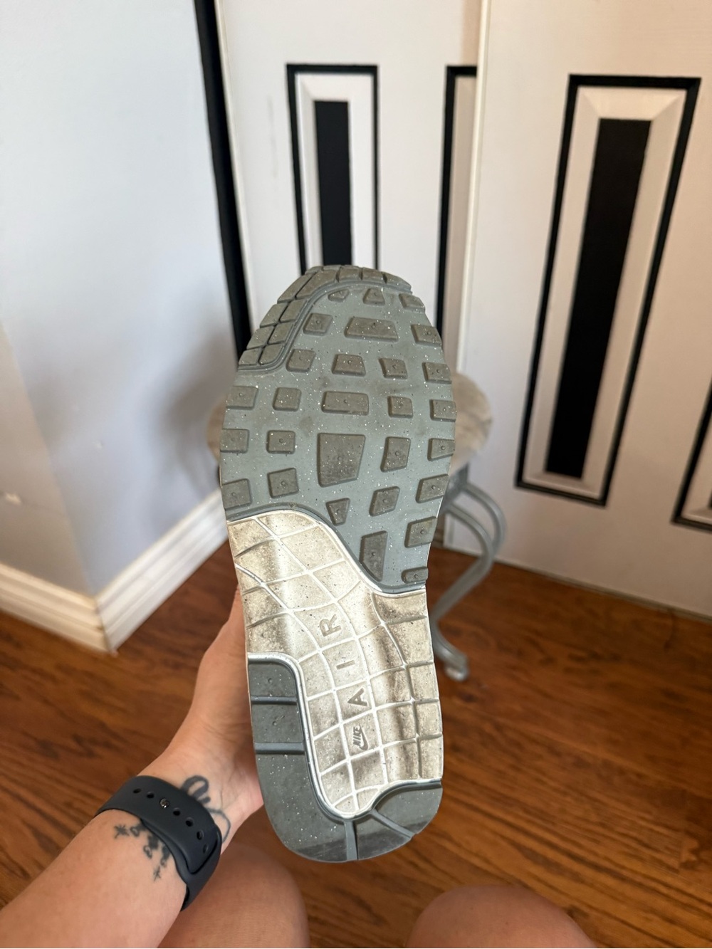 Nike Kids White and Gray Low Top Sneakers - Picture 10 of 11